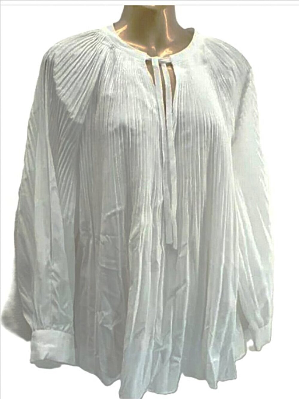 Chico's Pleated Tie Cold Shoulder Top size 2 NWT